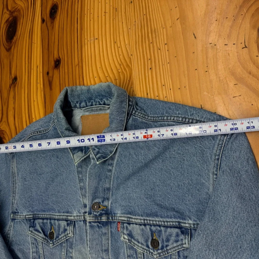 Levis Relaxed Trucker Jacket Mens XL‎ Light Wash Blue Denim Cotton Vintage Style - Picture 11 of 15